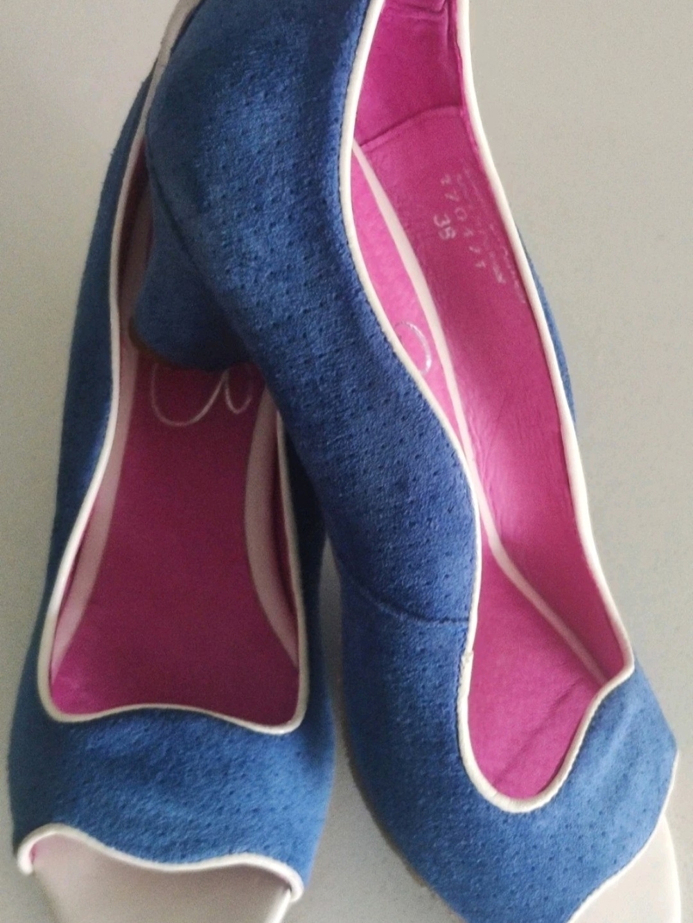 Chanii B Womens 38/7-7.5 Two Tone Blue and Pink Open Toe Suede Leather Heels - Picture 15 of 16